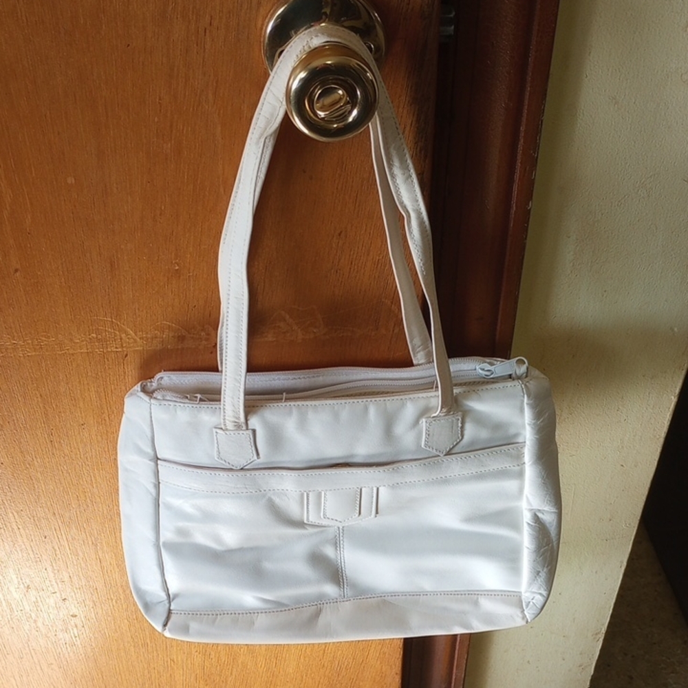 Vintage White Leather Shoulder Bag, Pockets. Zippers. Snaps. Neutral